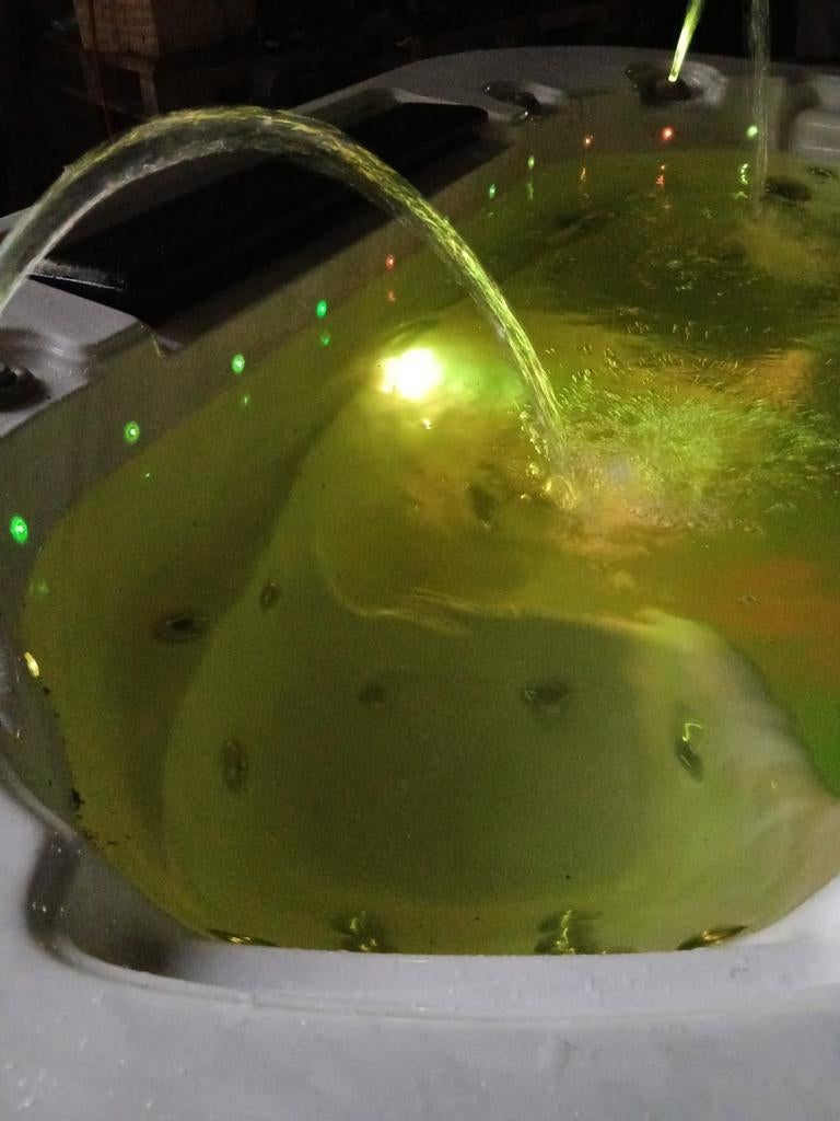 Jacuzzi, bubbelbad, bubbelbad, bubbelbad. Gratis geleverd om, Ophalen of Verzenden