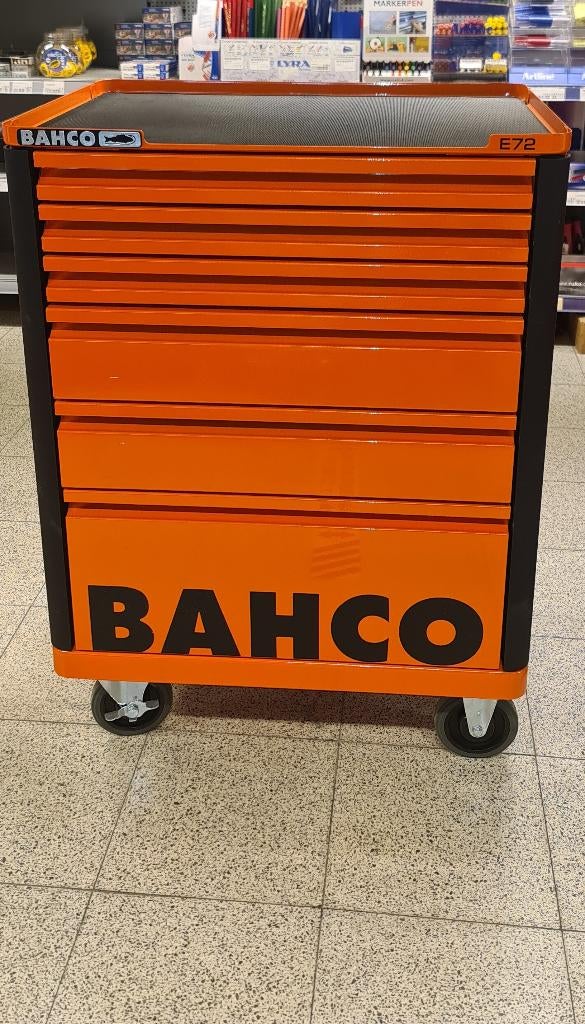 chariots à outils remplis | bahco diggers force facom, Bricolage & Construction, Enlèvement, Remplie, Neuf