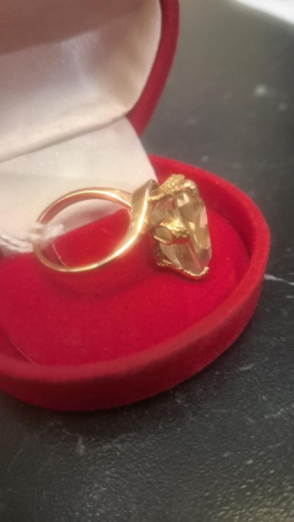 Bague  18k l'or  solide  avec pier citrine 1500€, Enlèvement ou Envoi, Or, Or