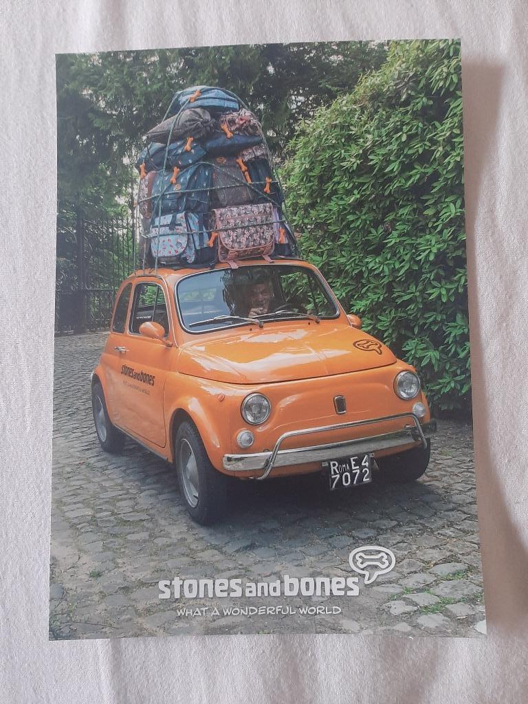 Foto postkaart Fiat 500 Stones and Bones, Enlèvement ou Envoi, Utilisé, Autres sujets/thèmes, Gravure