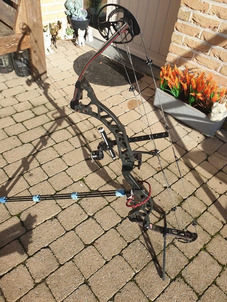 Bowtech compound boog, Sport en Fitness, Handboogschieten, Ophalen
