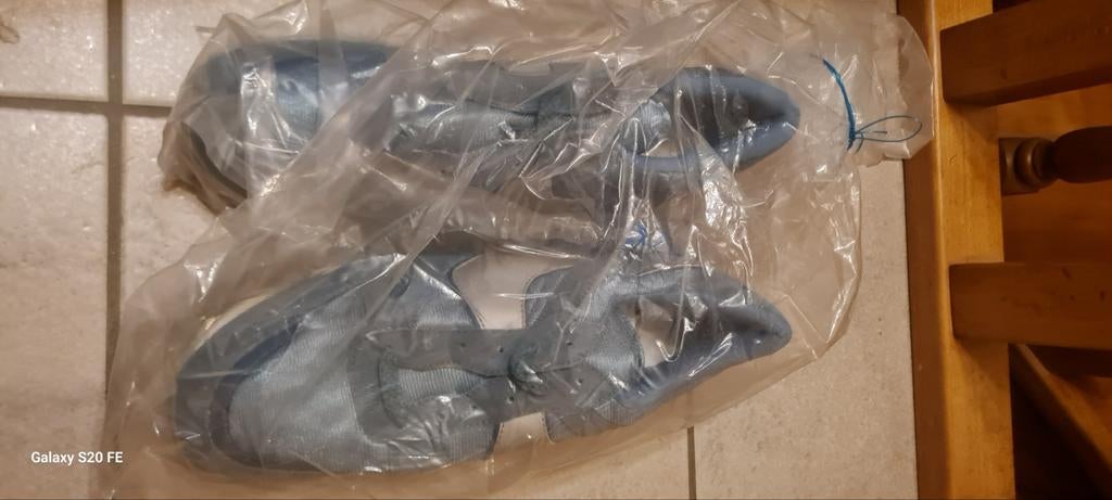 Sportschoenen ABL, Verzamelen, Militaria | Algemeen, Verzenden