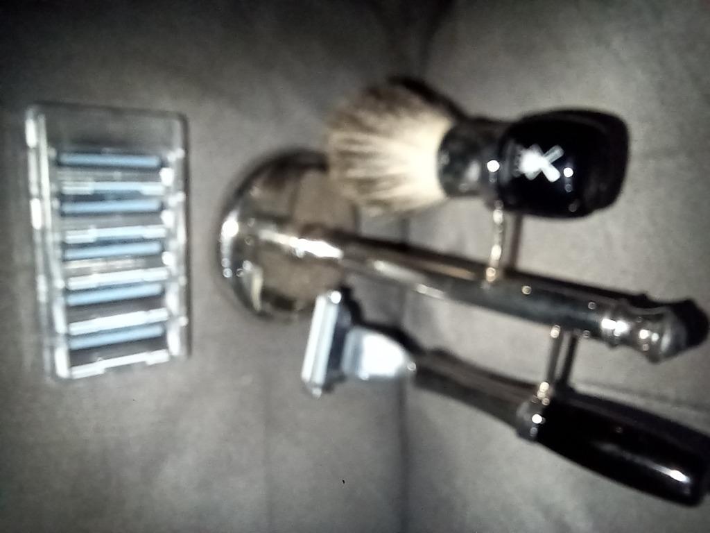 Rasoir mülhe avec blaireau et lames, Enlèvement ou Envoi