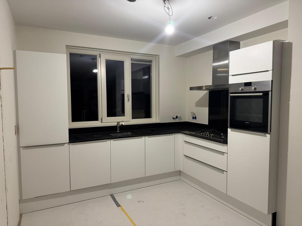 Cuisine d'angle moderne complète blanche Siemens + DÉMONTÉE