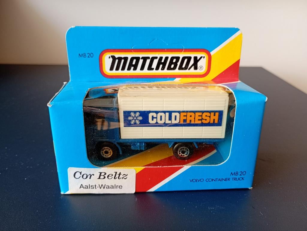Matchbox MB20 Volvo Container Truck Goldfresh in doosje, Hobby en Vrije tijd, Ophalen of Verzenden