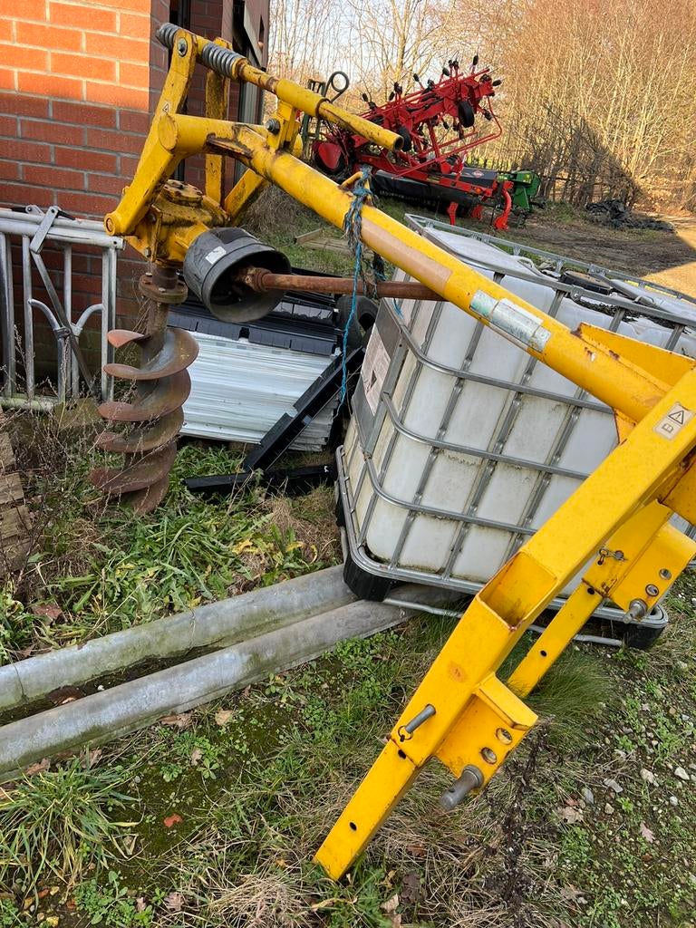 Agromec grondboor, Ophalen