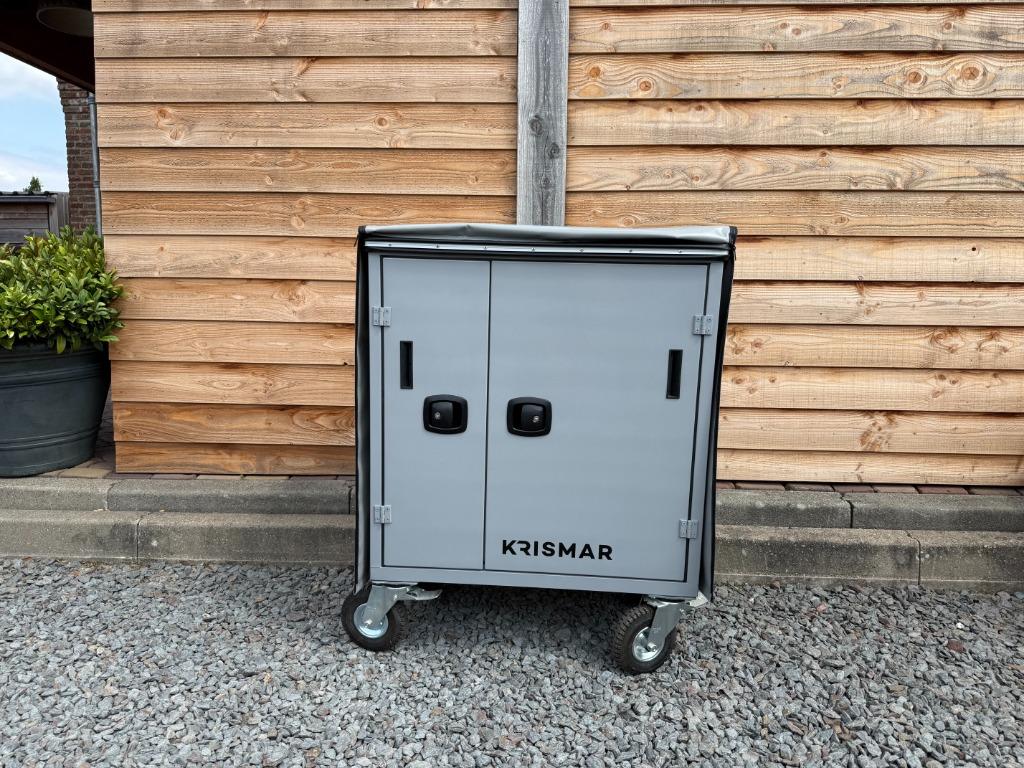 KRISMAR M MODEL ZADELKAST WEDSTRIJDKAST CONCOURSKAST NIEUW, Animaux & Accessoires, Chevaux & Poneys | Brides & Harnachement, Neuf