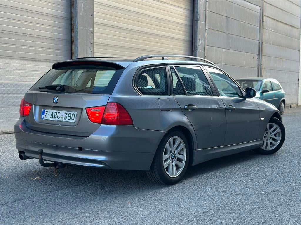 Modèle BMW 318 d FaceLift* 136 ch ! 288 000 km ! * 5 EUROS, Autos, Achat, Boîte manuelle, Noir, 5 portes