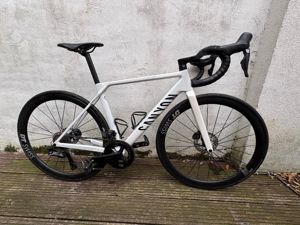 Canyon Ultimate CF SLX 8 Di2, Fietsen en Brommers, 28 inch, Zo goed als nieuw, Meer dan 20 versnellingen, 53 tot 57 cm
