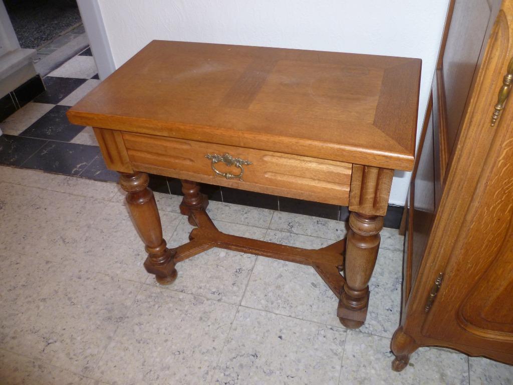 EIKEN BIJZET TAFELTJE, Ophalen