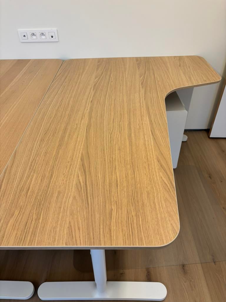 Hoekbureau rechts Bekant Ikea, Ophalen, Zo goed als nieuw