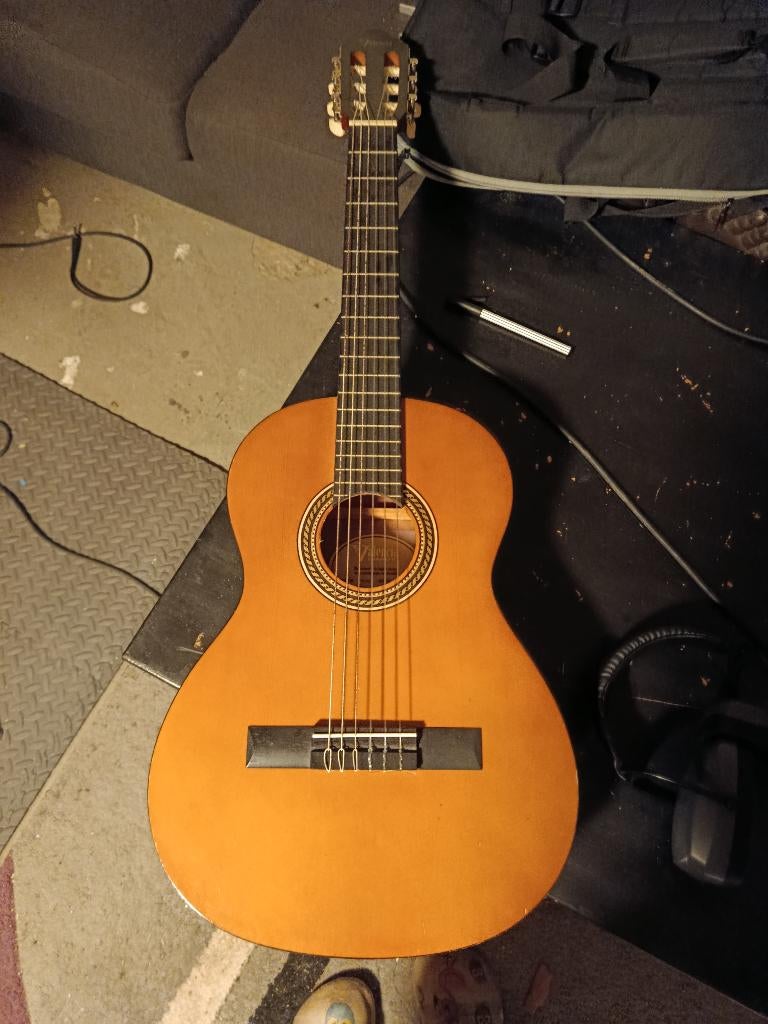 Guitare classique 3/4 plus housse, Musique & Instruments, Instruments à corde | Guitares | Acoustiques, Enlèvement, Utilisé, Guitare classique ou espagnole