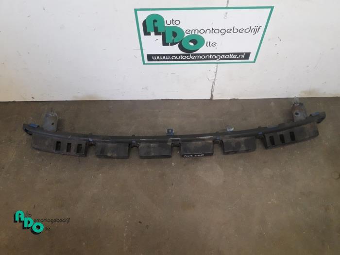 Cadre pare-chocs avant d'un Suzuki Swift (Swift 05-), Autos : Pièces & Accessoires, Suspension & Châssis, Suzuki, Utilisé, 3 mois de garantie