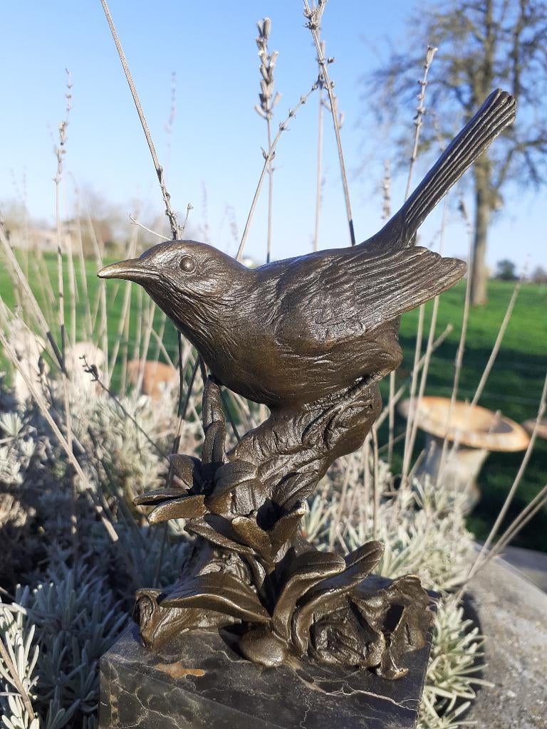 OISEAU EN BRONZE SIGNE MILO SUR SOCLE MARBRE, Antiquités & Art, Antiquités | Bronze & Cuivre, Enlèvement ou Envoi, Bronze