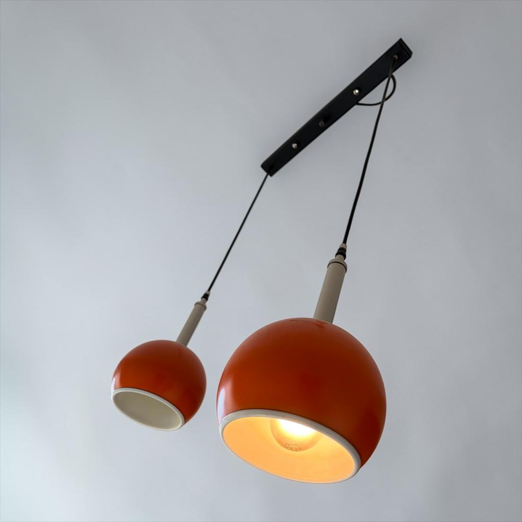 Vintage oranje eye ball luster / hanglamp met 2 lichtpunten, Antiek en Kunst, Ophalen
