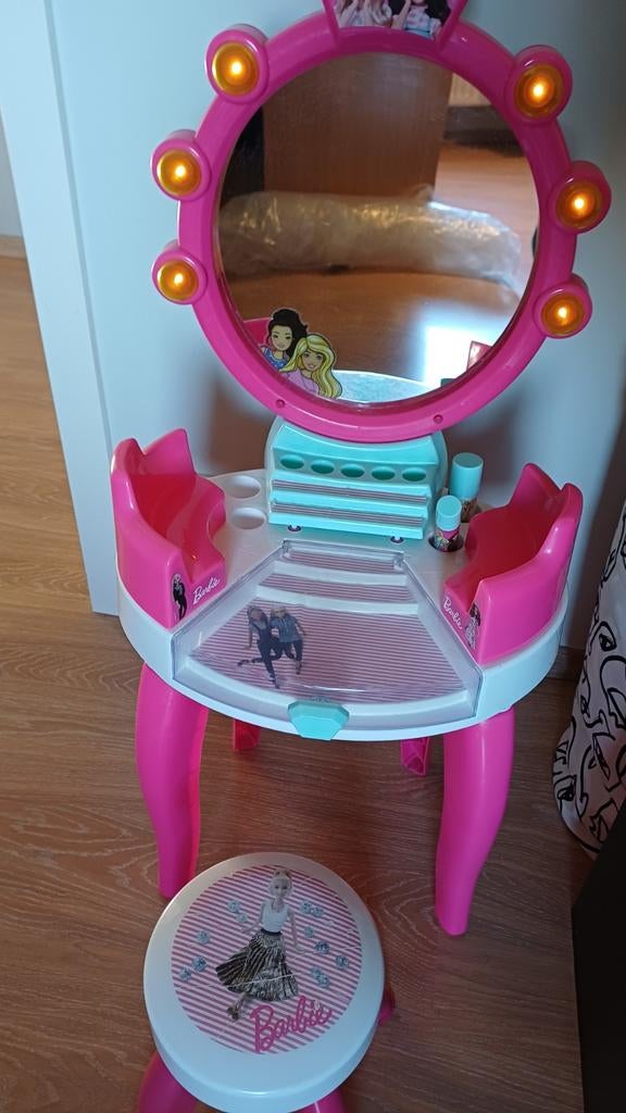 Make-uptafeltje Barbie met licht en geluid, Kinderen en Baby's, Ophalen