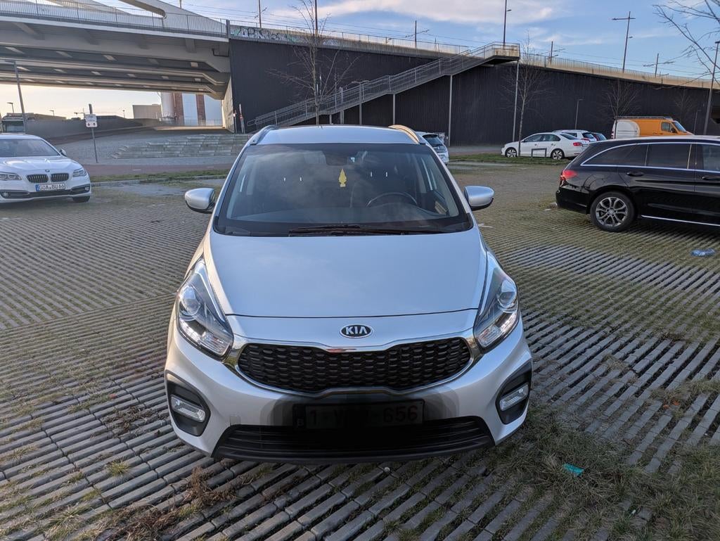 Kia Carens, EURO 6 7zit (1.7diesel) model 2017, Autos, Kia, Argent ou Gris, Achat, Euro 6, 7 places