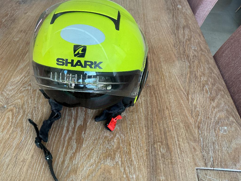 Shark motorhelm fluogeel XL in perfecte staat, Motoren, Kleding | Motorhelmen, Ophalen, Heren, XL, Shark