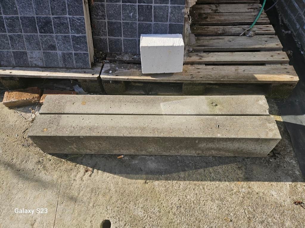 Linteau 119 cm. 20 euro pièce