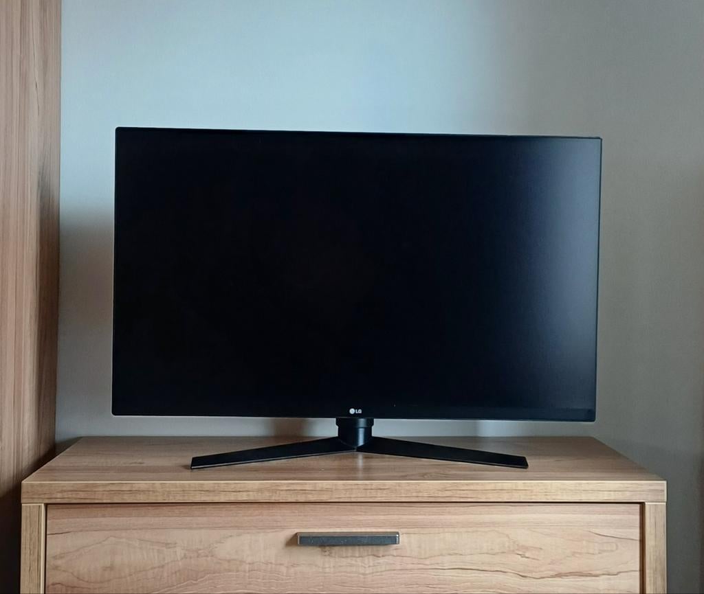 Moniteur LG 31,5 pouces, Informatique & Logiciels, Enlèvement