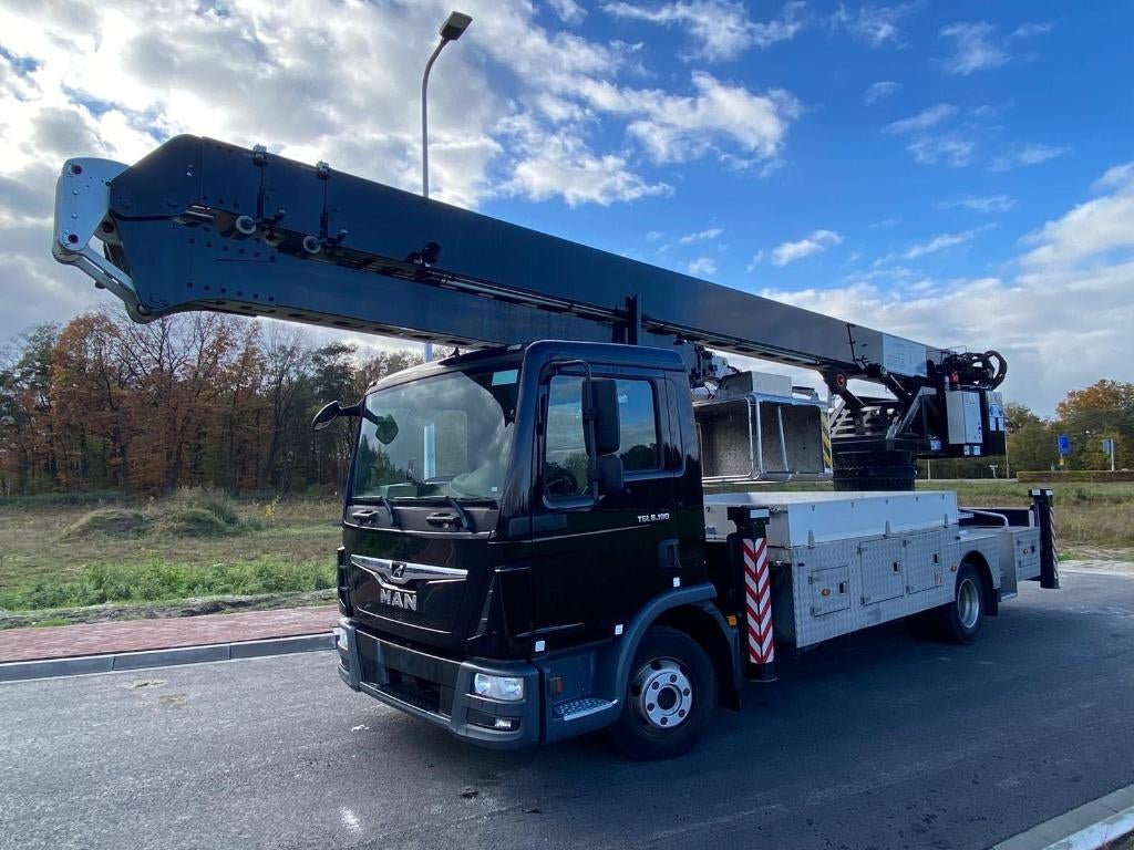 Occasion:camion-grue en aluminium AMAK80 sur MAN8.190bj2021, Autos, Achat, Euro 6, Entreprise, 2 places