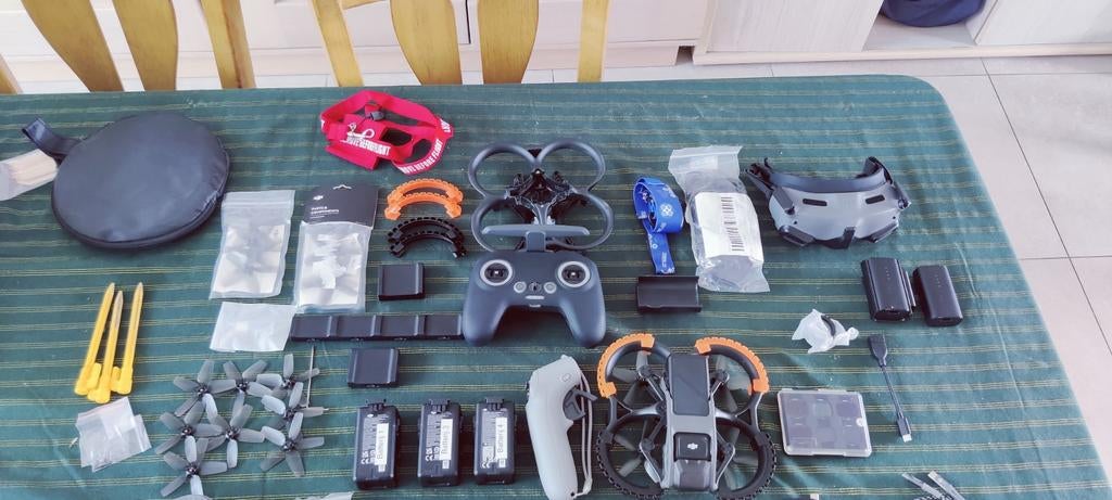 Package surcomplet Dji Avata, TV, Hi-fi & Vidéo, Drones, Comme neuf, DJI, Enlèvement ou Envoi