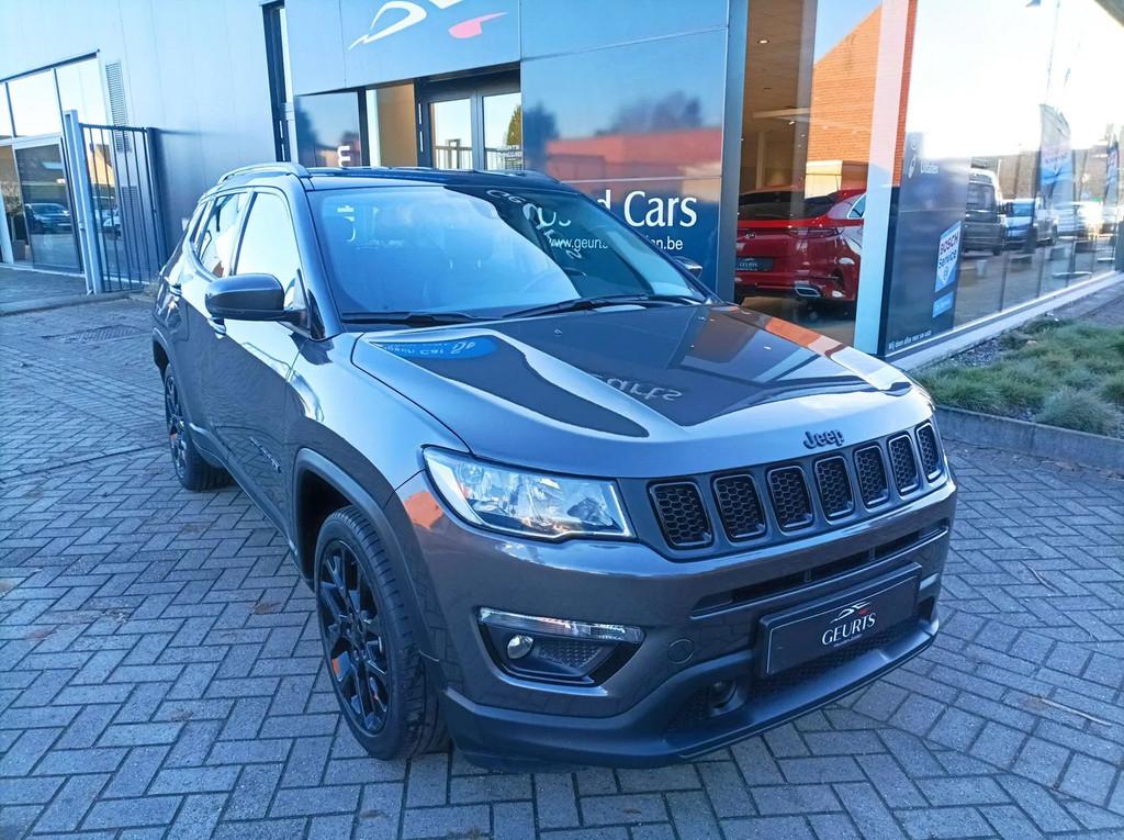 Jeep Compass Compass 1.3 Turbo 4x2 Blackstar (bj 2021), Auto's, Gebruikt, 4 cilinders, Compass, 5 deurs