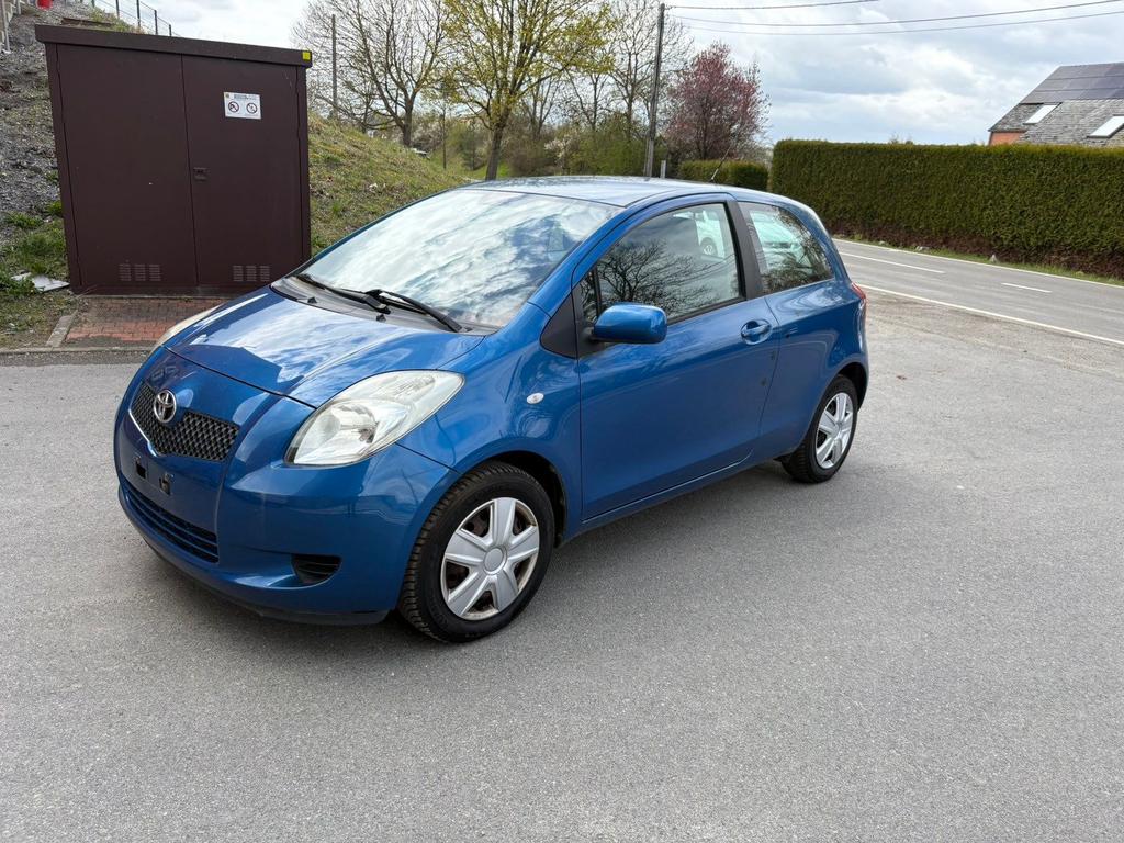 Toyota yaris / automatique /essence / prete à immatriculer, Auto's, Toyota, Blauw, Particulier, 3 deurs, Coupé