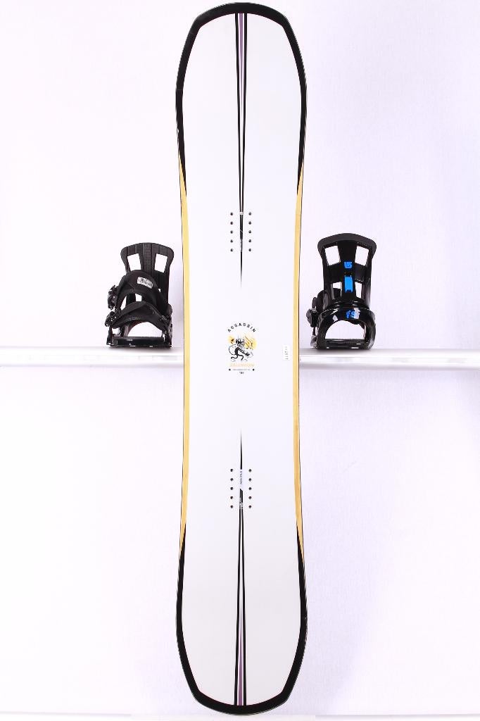 156 snowboard SALOMON ASSASIN 2025, White, Sport en Fitness, Ophalen of Verzenden, Gebruikt, Board