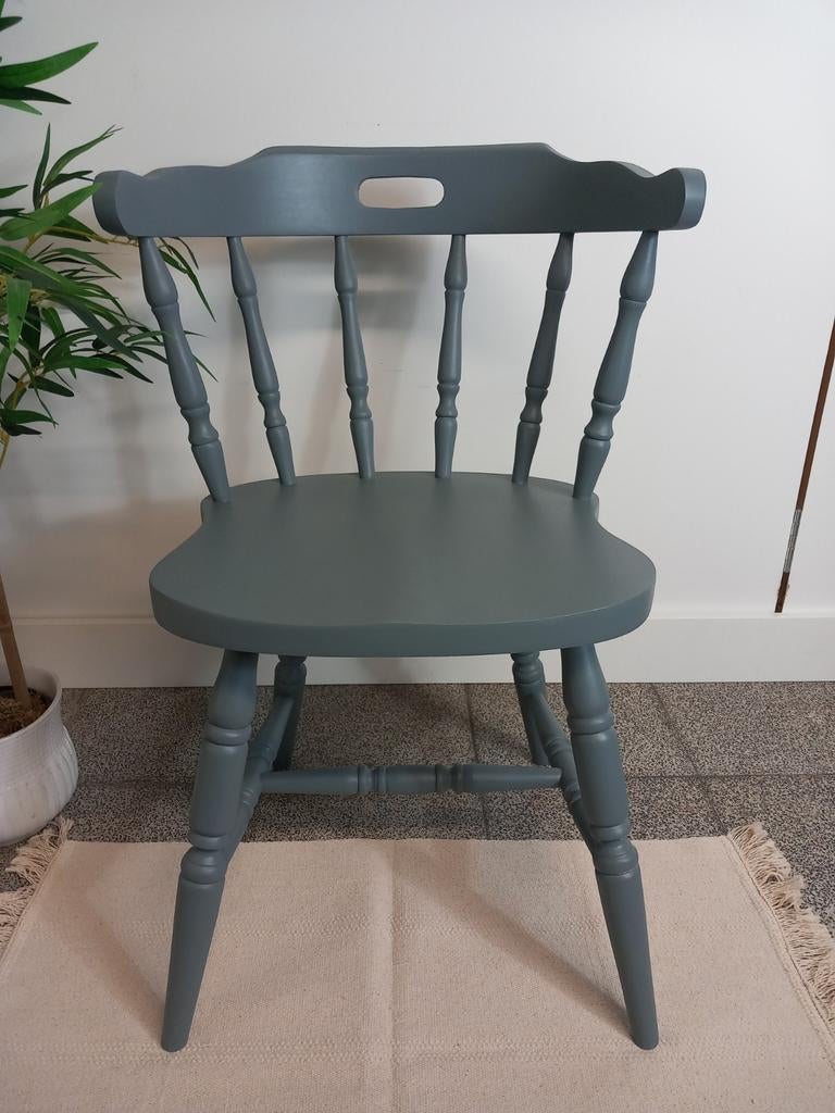 Cafestoel in een mooi blauw grijze kleur, Huis en Inrichting, Stoelen, Ophalen, Blauw, Hout