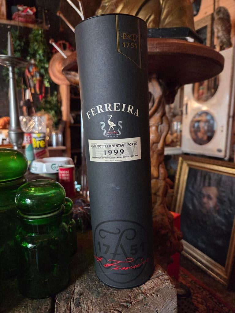 Bouteille de porto neuve  Ferreira 1999, Collections