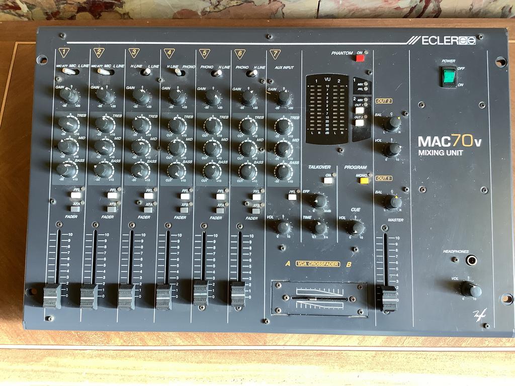 Ecler MAC70v professionele DJ / PA mixer – 7 kanaals, Enlèvement, Comme neuf, 5 à 10 canaux, Entrée micro