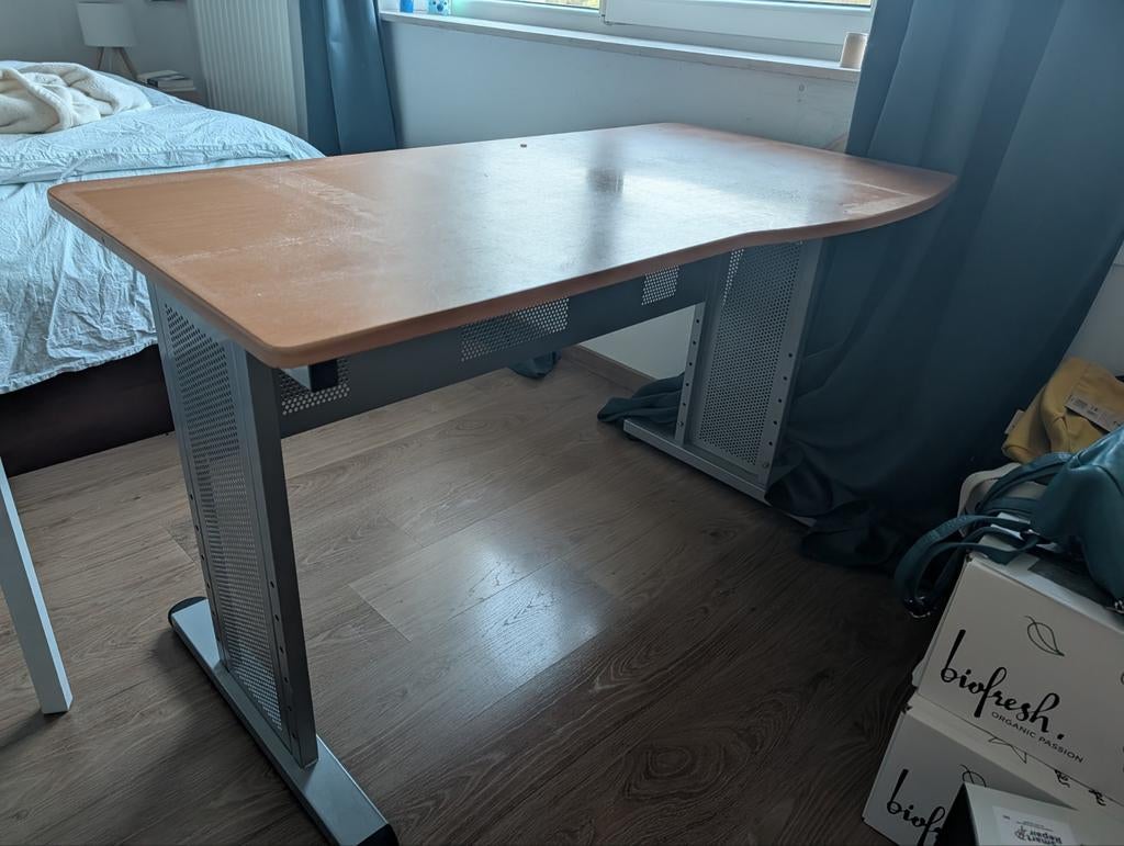 Bureau avec roulettes disponibles, Enlèvement, Bureau