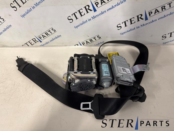 Veiligheidsgordel links-voor van een Mercedes E-Klasse, Gebruikt, -, Ophalen of Verzenden, -