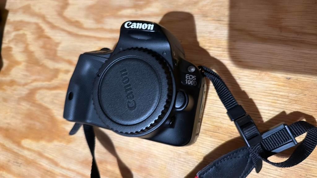 Canon EOS 100D — Boîtier nu + accessoires, Audio, Tv en Foto, Gebruikt, Spiegelreflex, Canon, Geen optische zoom