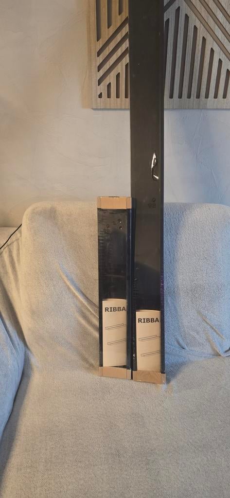 Schilderijenplank ikea samen 10 euro, Maison & Meubles, Accessoires pour la Maison | Étagères pour CD & DVD, Enlèvement