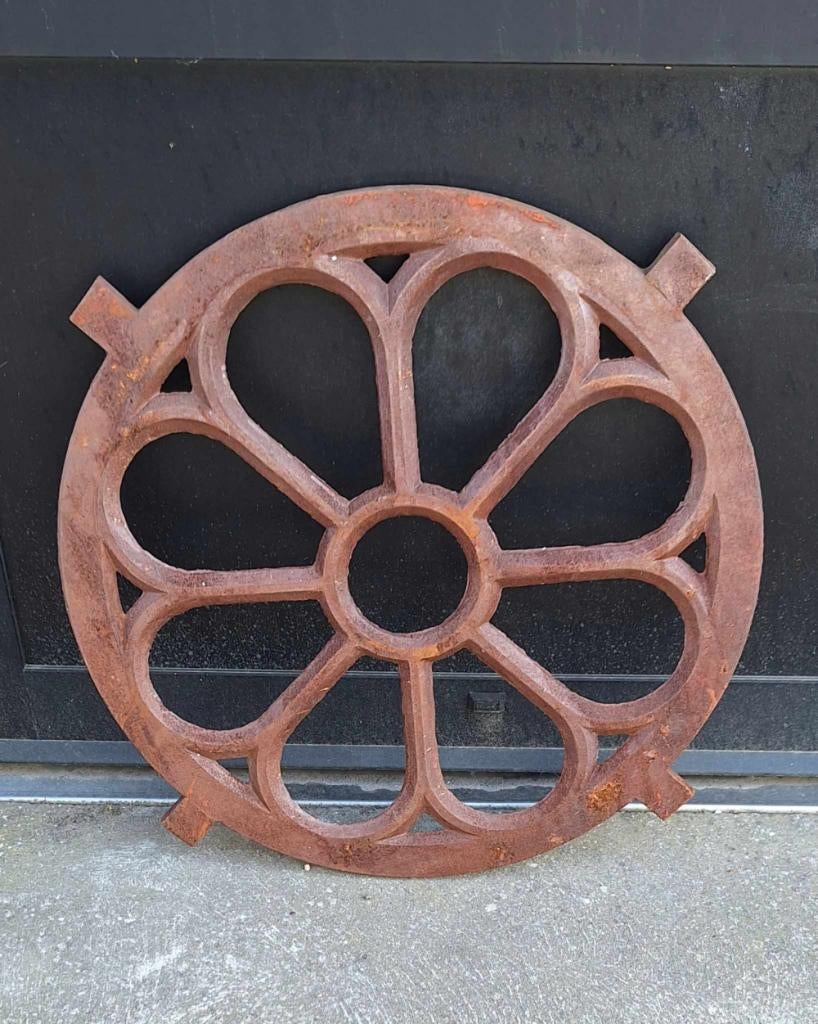 Rond gietijzeren stalraam als deco of voor gebruik., Doe-het-zelf en Bouw, Ophalen, Minder dan 80 cm, Minder dan 80 cm, Overige typen