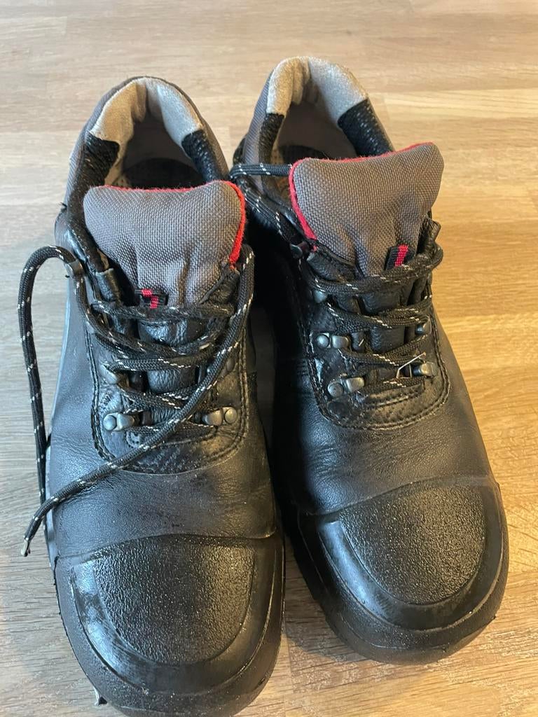 Veiligheidsschoenen te koop, Doe-het-zelf en Bouw, Ophalen, Zo goed als nieuw