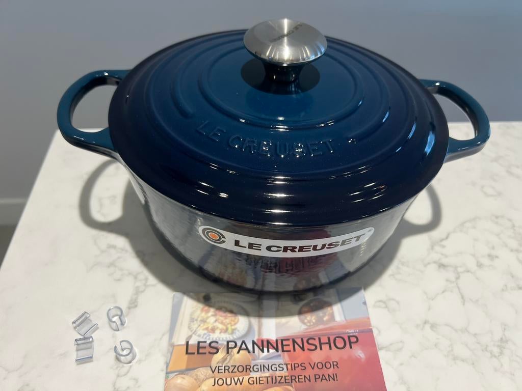 Le Creuset braadpan 24 cm Agave nieuw, Gietijzer, Nieuw, Ophalen of Verzenden, Keramische plaat