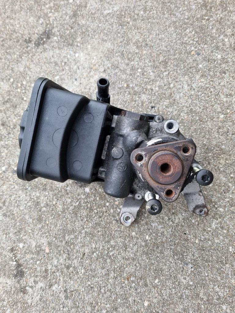 Stuurbekrachtigings pomp BMW 5-Serie E39 diesel modellen 109, -, Utilisé, -, Enlèvement ou Envoi