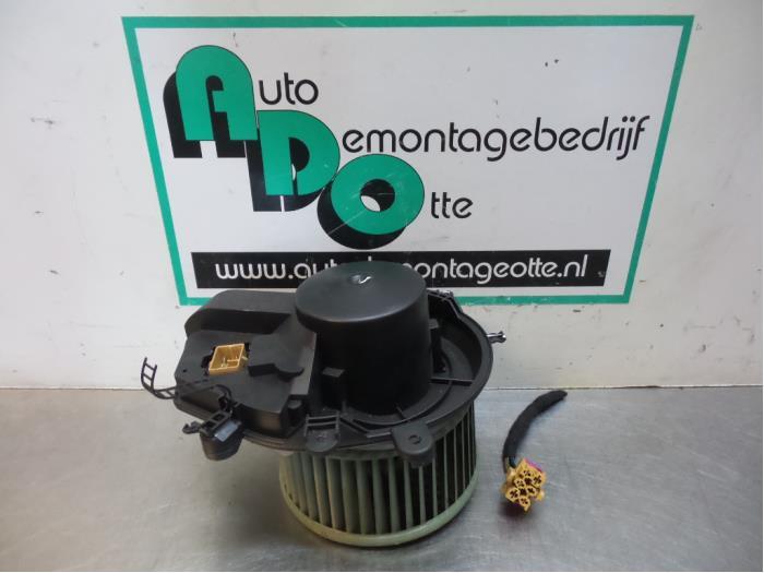 Moteur de ventilation chauffage d'un Volkswagen Passat (Pass, Volkswagen, -, 3 mois de garantie, Utilisé
