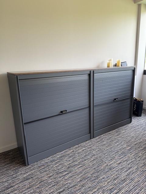 Professionele designkast van aluminium en hout van Bulo, Ophalen, Zo goed als nieuw