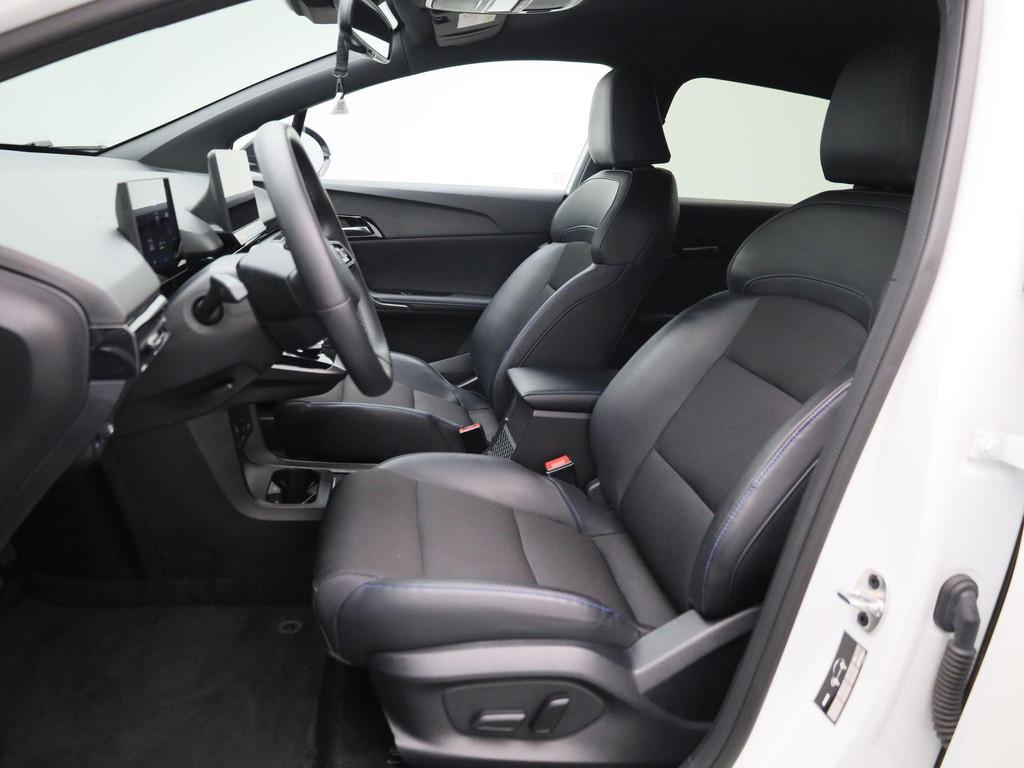 MG MG4 64 kWh Luxury, Auto's, MG, Automaat, Gebruikt, 1675 kg, Wit