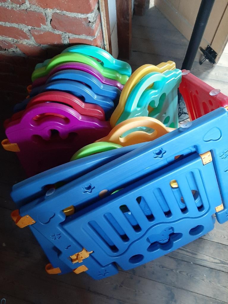 Veelkleurige babybox, Kinderen en Baby's, Babyparken, Ophalen, Zo goed als nieuw, Vierkant