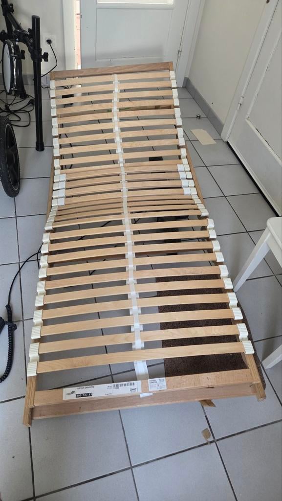 Sommier à lattes réglable électriquement, Enlèvement, Réglable