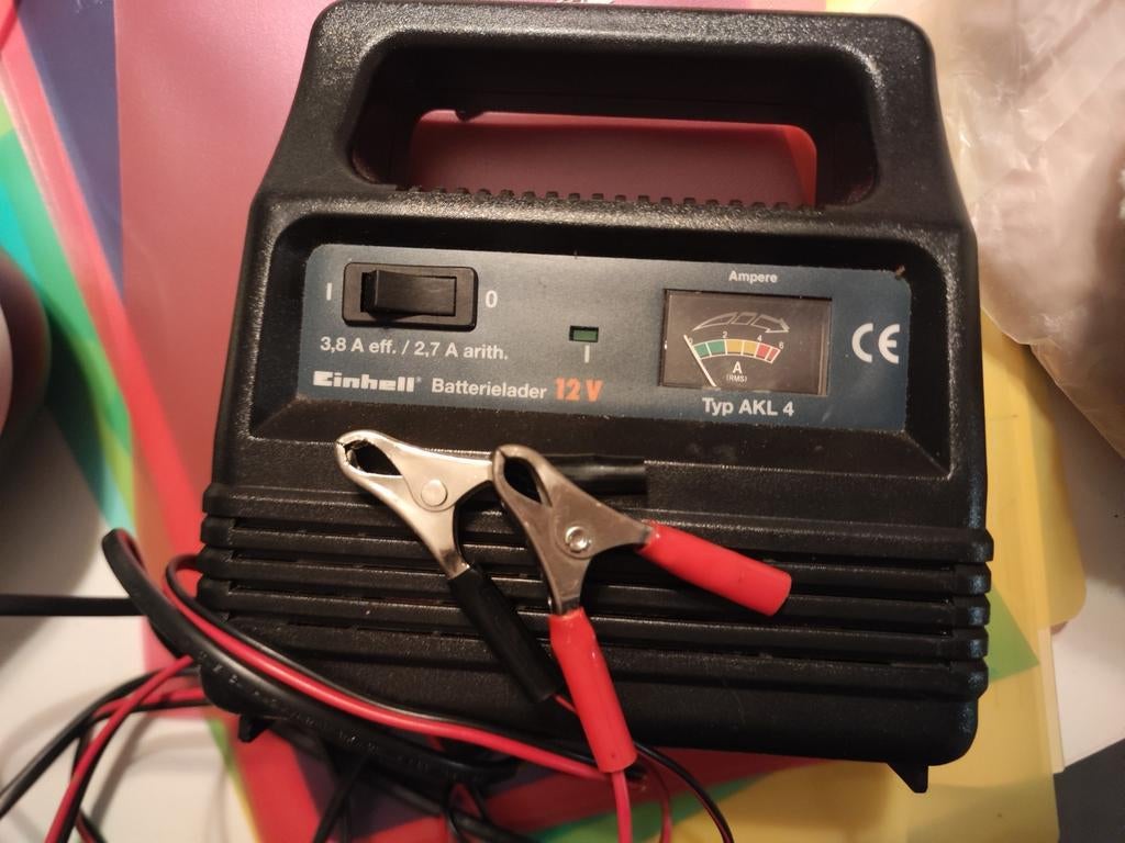 Chargeur de batterie Einhell 12V, Autos : Pièces & Accessoires, Enlèvement, Utilisé