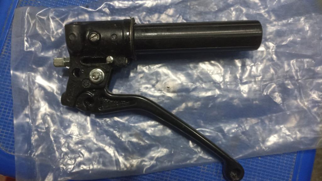 Poignée frein/accélérateur Piaggio typhoon 2t, Vélos & Vélomoteurs, Pièces de cyclomoteur | Général, Utilisé, Autres types, Enlèvement ou Envoi