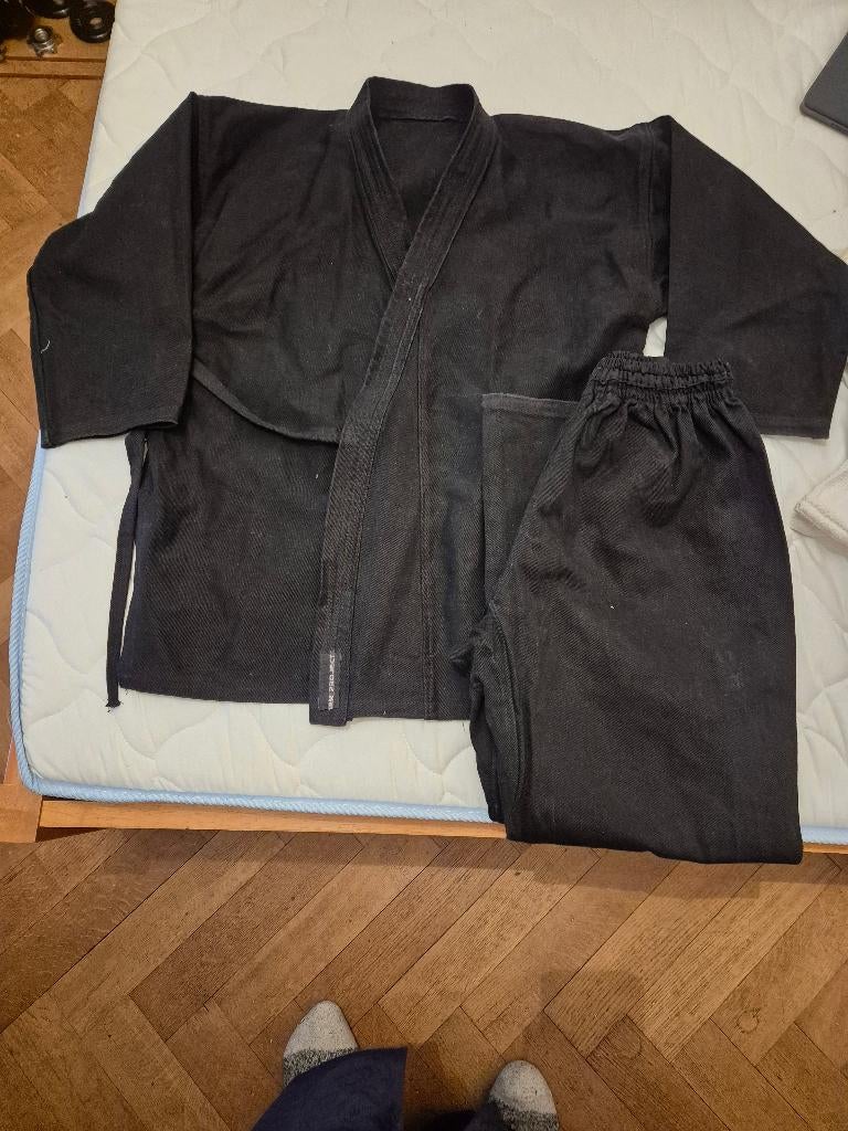 Kimonos arts martiaux, Taille S, Enlèvement, Utilisé, Costume d'arts martiaux