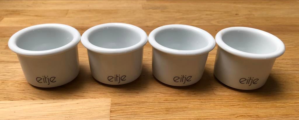 set 4 eierdopjes BonApart porselein, Ophalen of Verzenden, Zo goed als nieuw, Porselein, Overige typen
