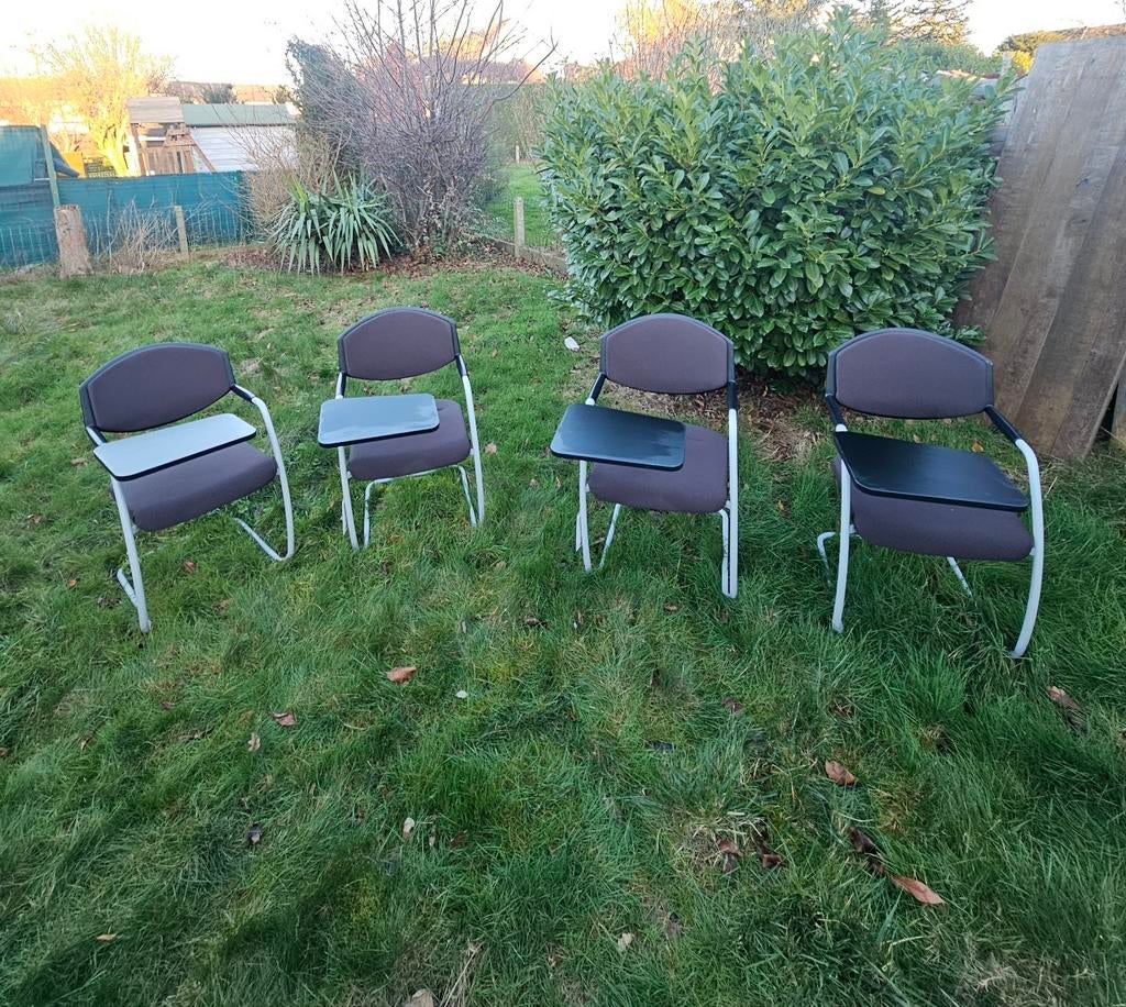 chaises étudiantes Giroflex avec accoudoir et bureau, Maison & Meubles, Tissus, Autres couleurs, Klassiek, Comme neuf